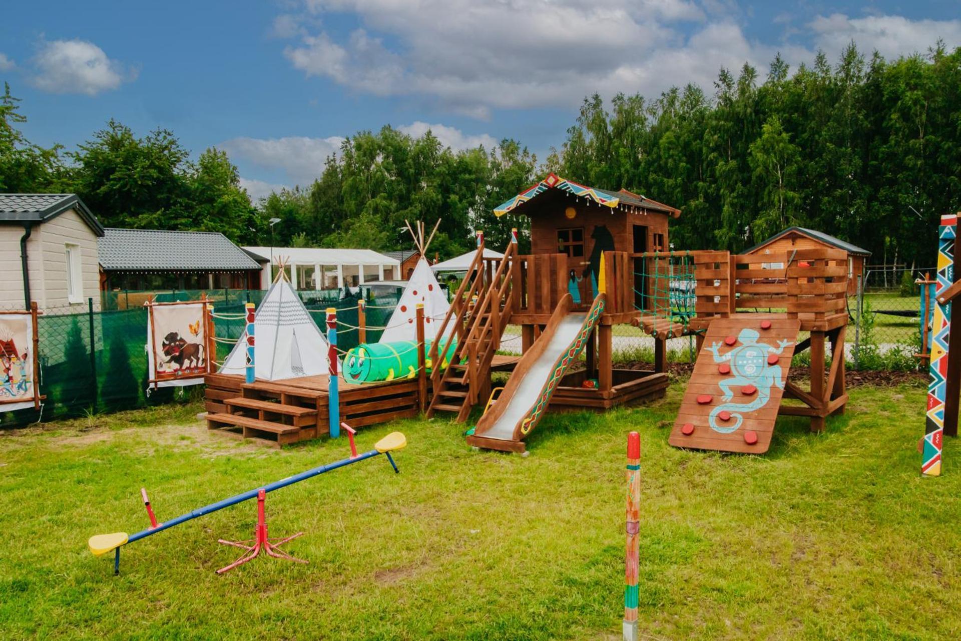 Indiana Camp - 150 M Od Suntago Park Hotell Grabce-Towarzystwo Eksteriør bilde
