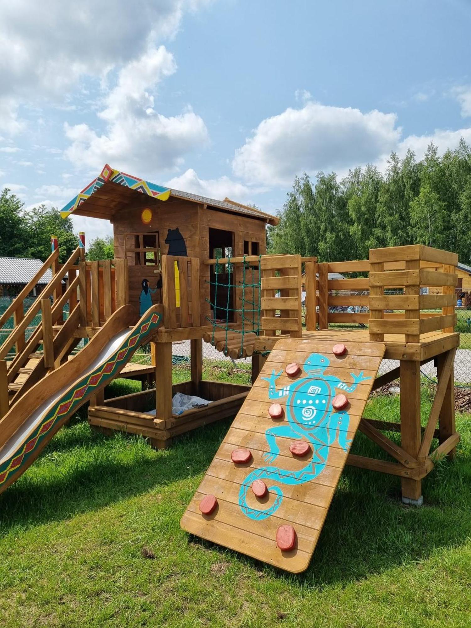 Indiana Camp - 150 M Od Suntago Park Hotell Grabce-Towarzystwo Eksteriør bilde
