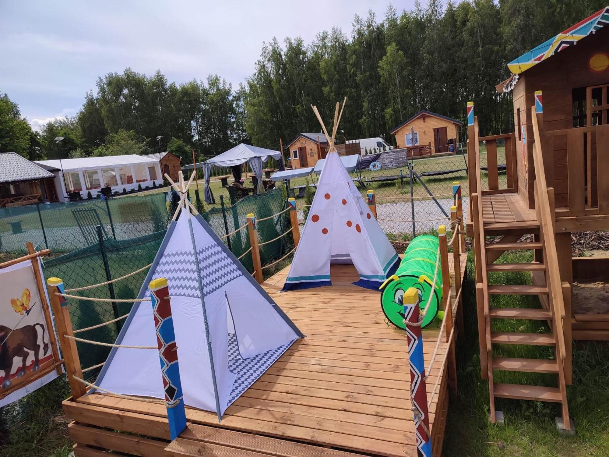 Indiana Camp - 150 M Od Suntago Park Hotell Grabce-Towarzystwo Eksteriør bilde